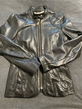 DOMA | Women's Black Leather Zip-Up Jacket
